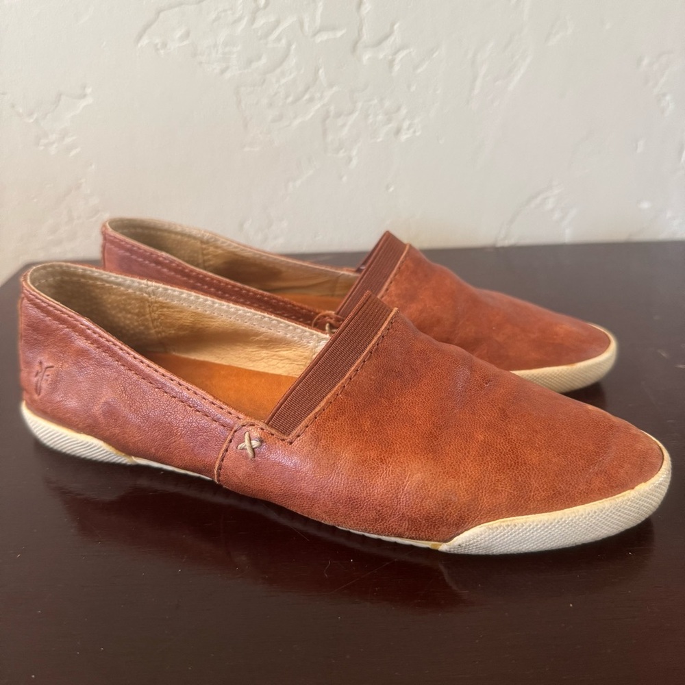 Frye Melanie Slip On Sneaker in Cognac Leather